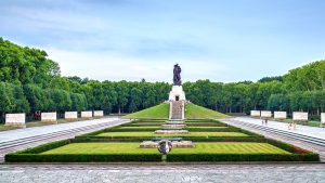 Treptower Park – Soviet War Memorial