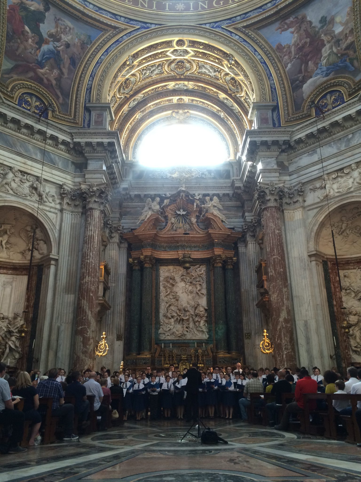 A very moving concert . The Mount St Mary's College and Balborough Hall Choirs sing their hearts out at Chiesa di Sant’Agnese in Piazza Navona.