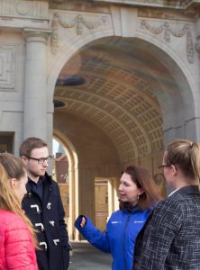 paula-menin gate