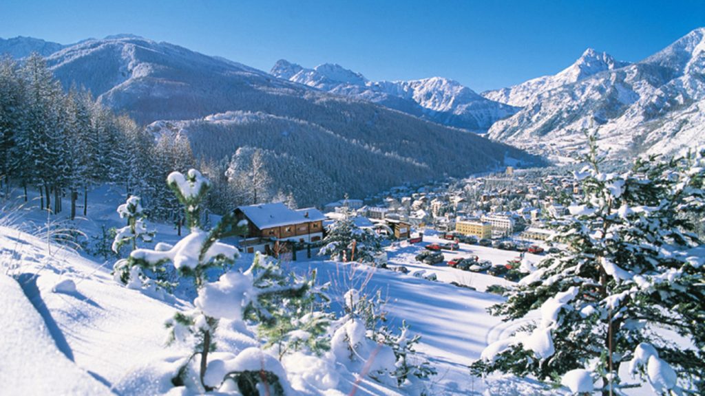 Skiing in Bardonnechia