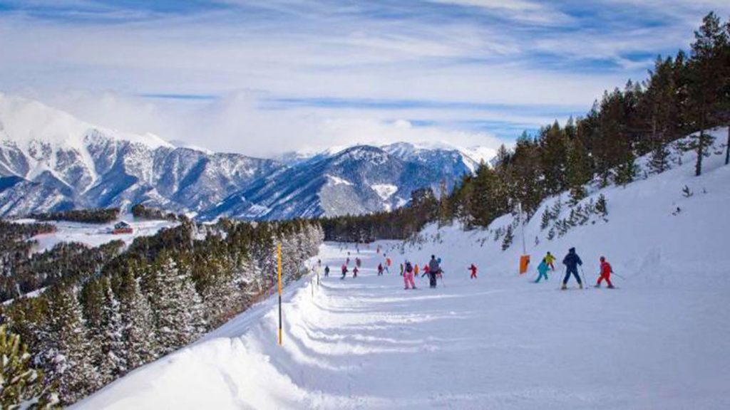 best school ski trip companies