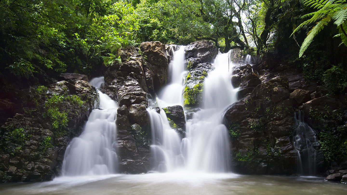 Nakavu Waterfall Trek