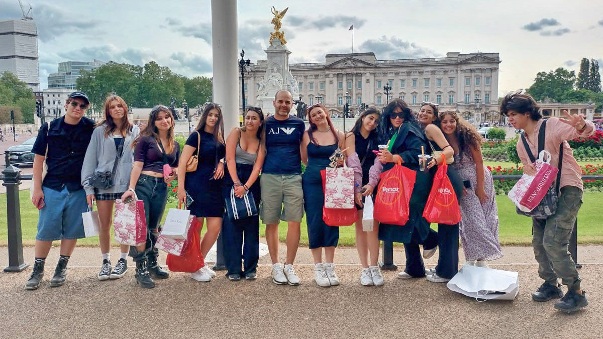Students from the Grammar School Nicosia pose in front of Buckingham Palace