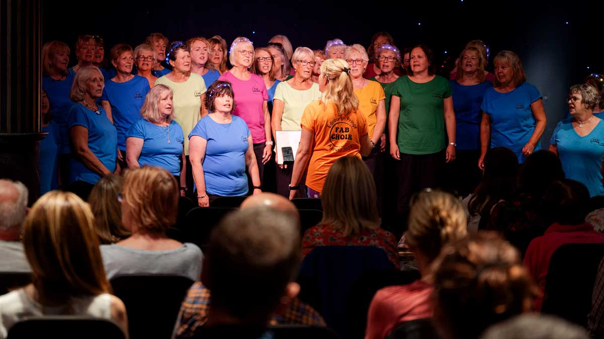 A choir perform to a packed out Le Monde. One of many Edinburgh Fringe Venues.