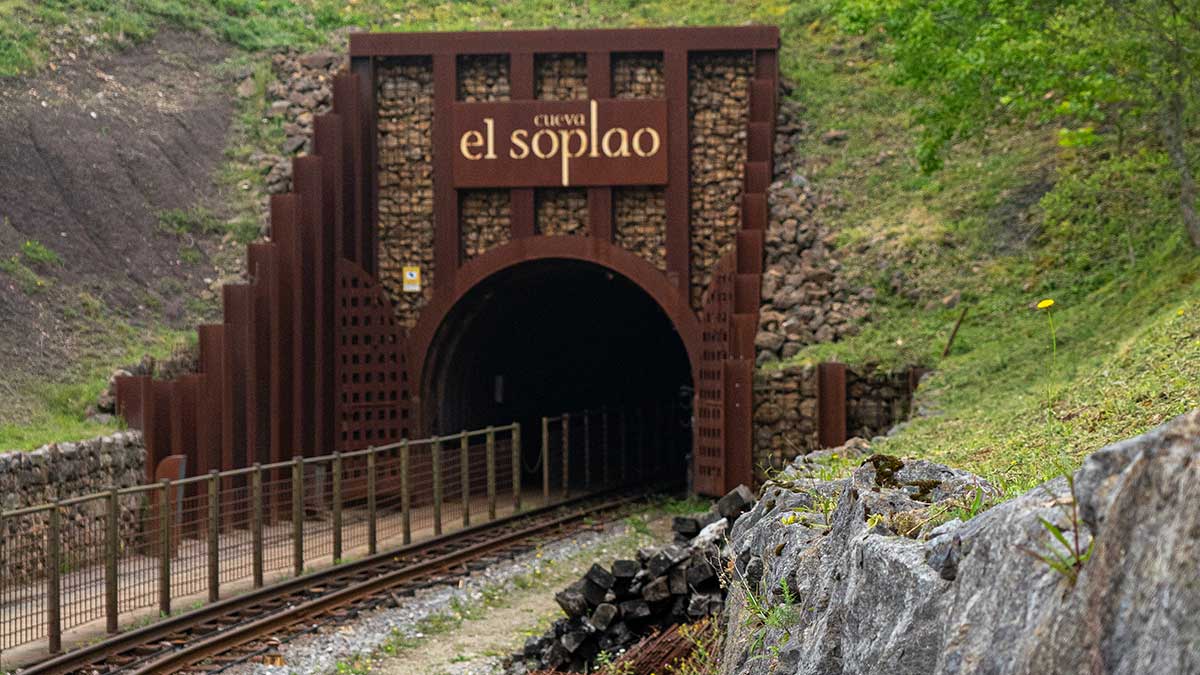 Cueva del Soplao cave mine in Cantabria, Spain