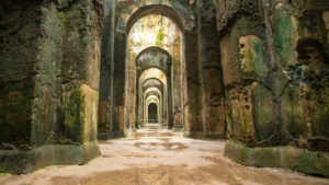 Roman archway of Piscina Mirabilis