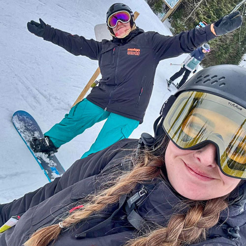 Rayburn Tours Ski Reps pose for a selfie whilst in Canada skiing and snowboarding