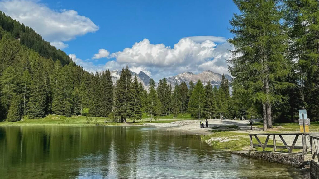 picture of Lake Nambino with mountains in the background