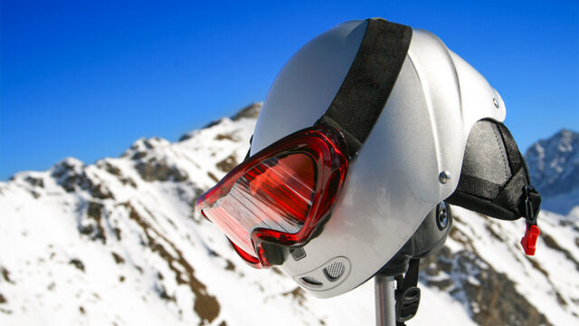 Ski helmet safety